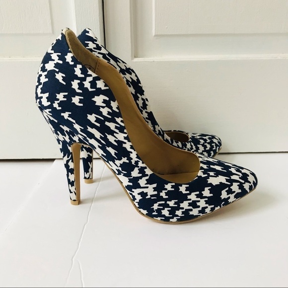 JUSTFAB Navy White Merne Pointed Toe Heels Size 7 ❗️PRICE IS FIRM❗️ - Picture 3 of 5